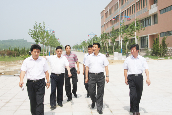 2010年7月23日市委组织部副部长徐祝永来球友会调研_0062[1].jpg